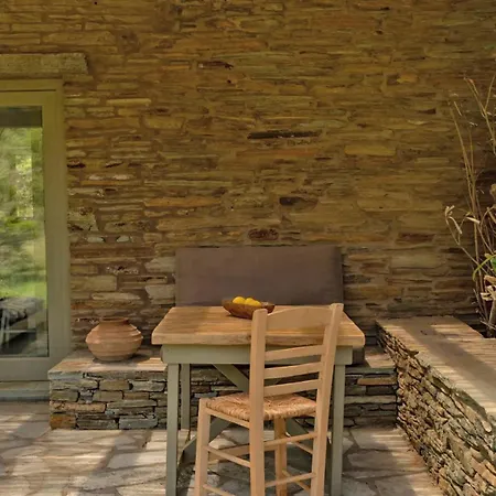 Onar Andros Séjour à la campagne Achla