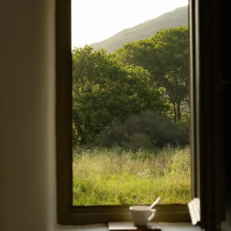 Onar Andros Landhuis Achla